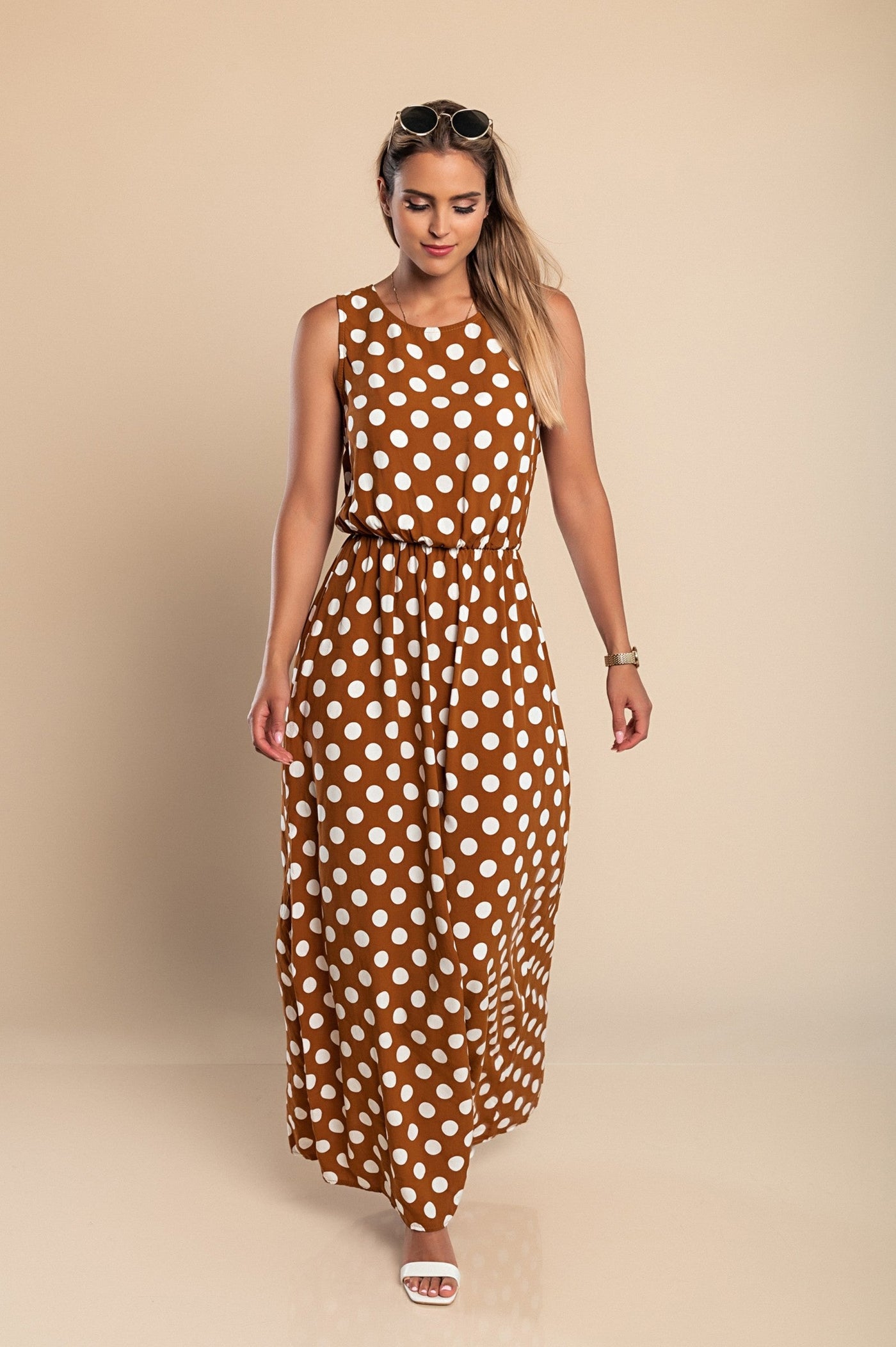 Mila - Langes Kleid mit Punkten