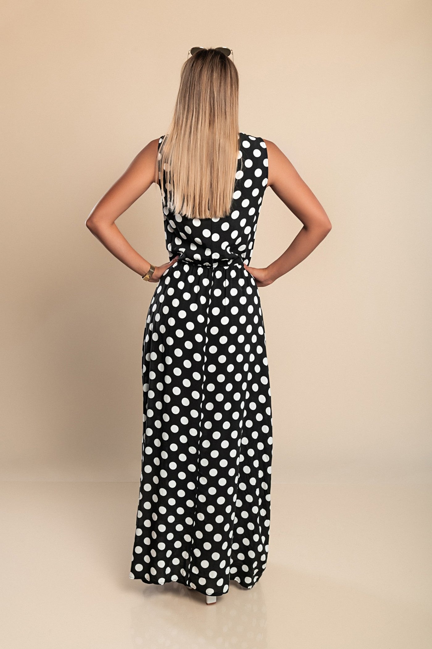Mila - Langes Kleid mit Punkten