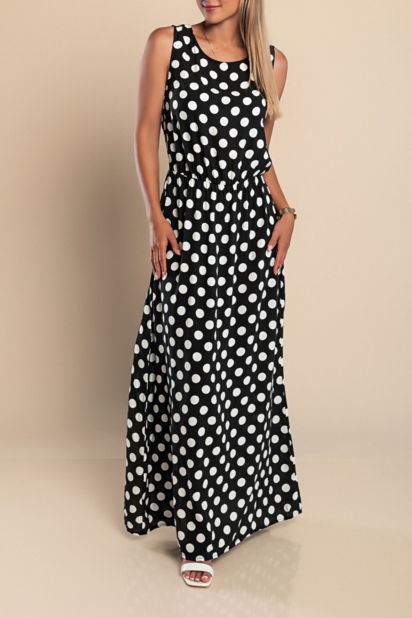Mila - Langes Kleid mit Punkten