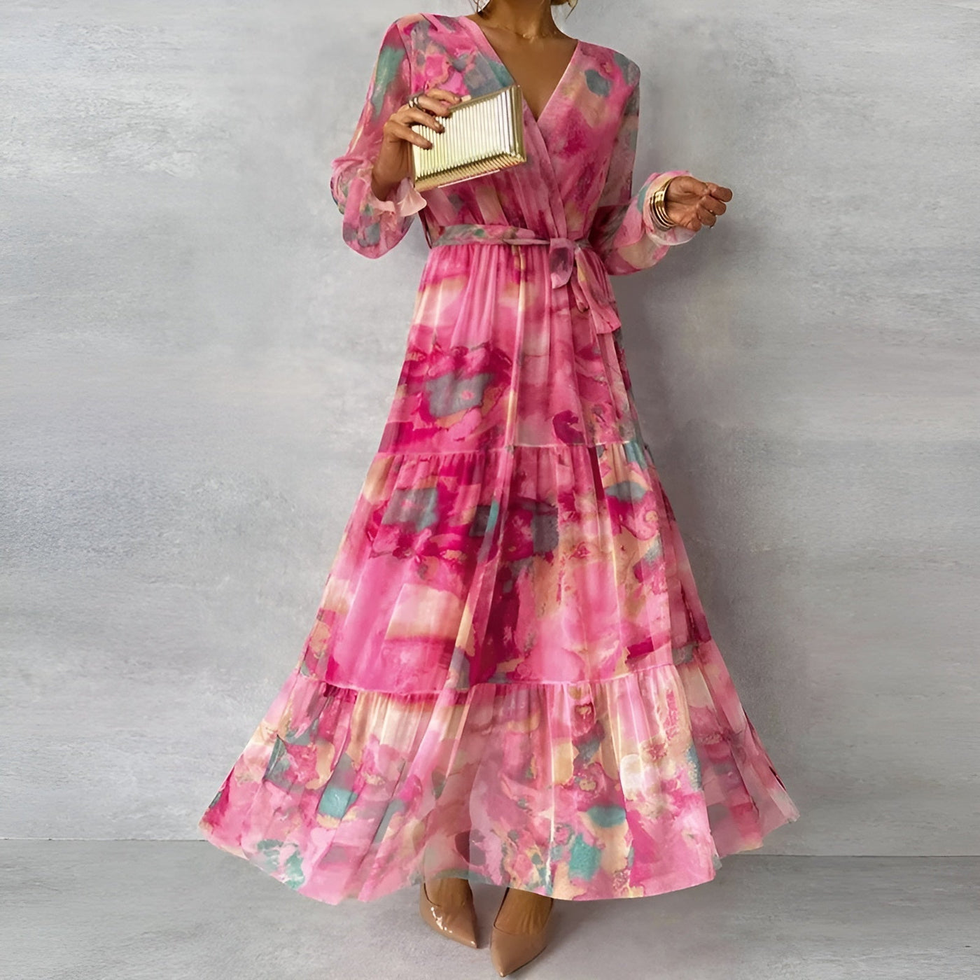 Daphne - Elegantes Maxikleid mit sommerlicher Stimmung