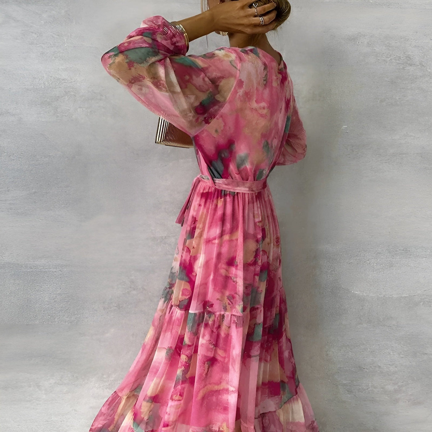 Daphne - Elegantes Maxikleid mit sommerlicher Stimmung