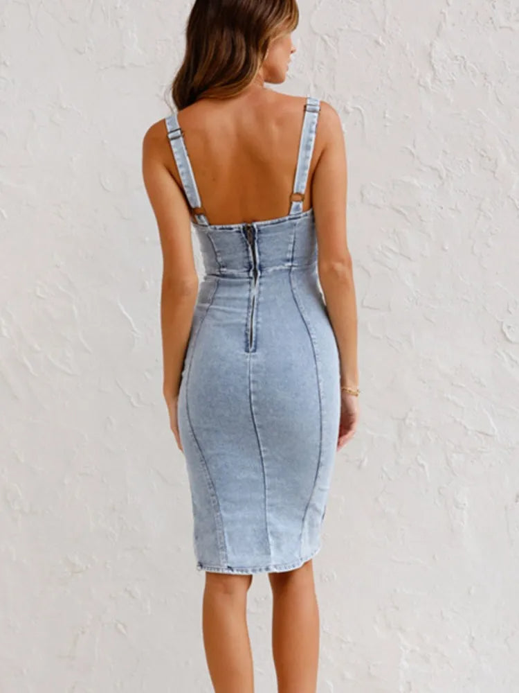 Marlene - Denimkleid mit verstellbaren Trägern für individuellen Stil