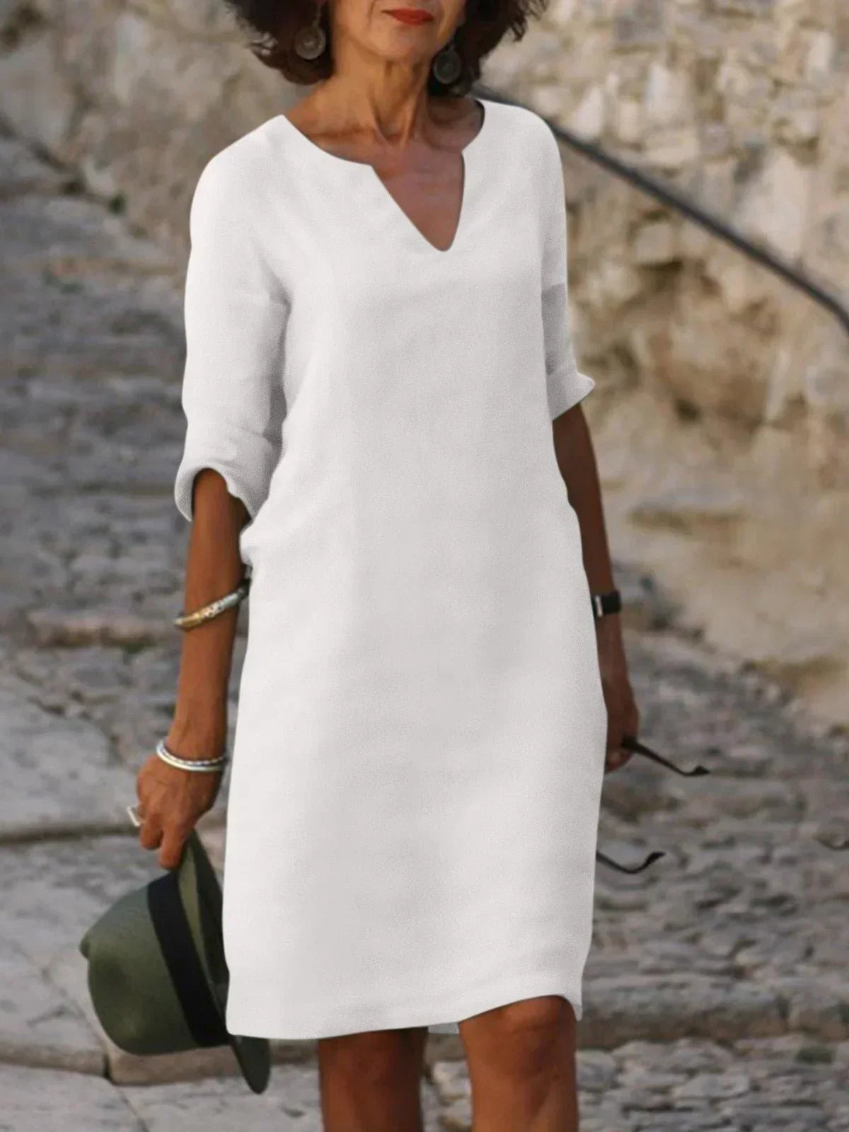 Lara - Elegantes Kleid mit V-Ausschnitt