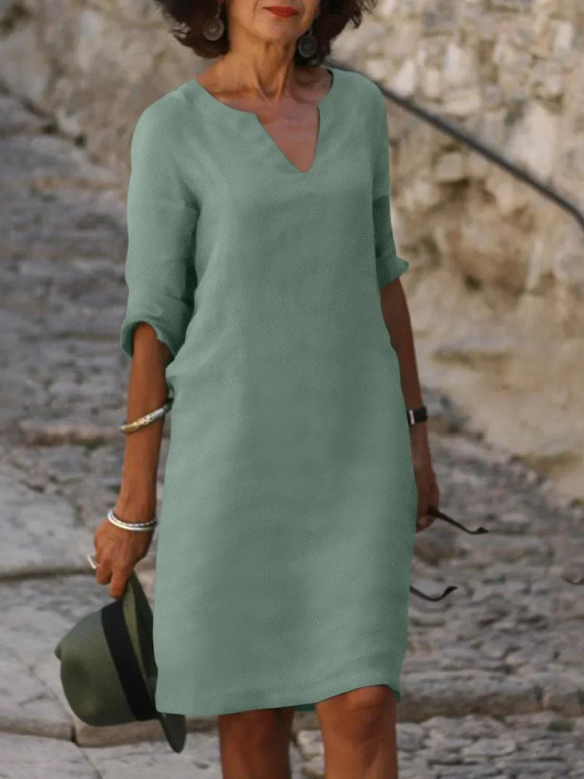 Lara - Elegantes Kleid mit V-Ausschnitt